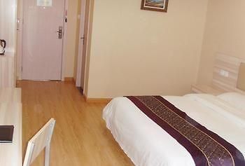 Yuangu Town Business Hotel Циндао Экстерьер фото